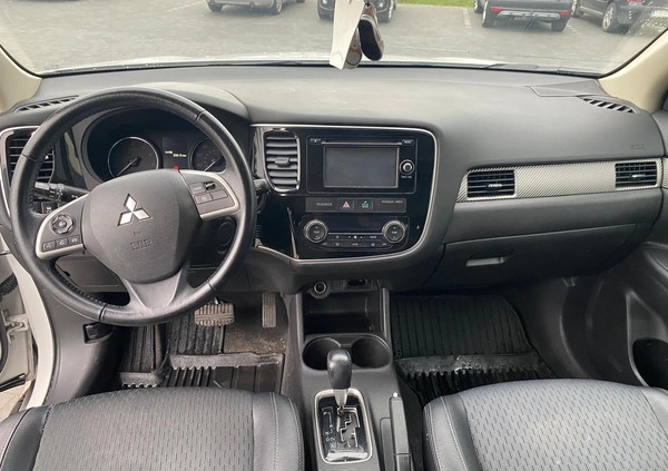 Mitsubishi Outlander cena 56900 przebieg: 223769, rok produkcji 2015 z Imielin małe 67